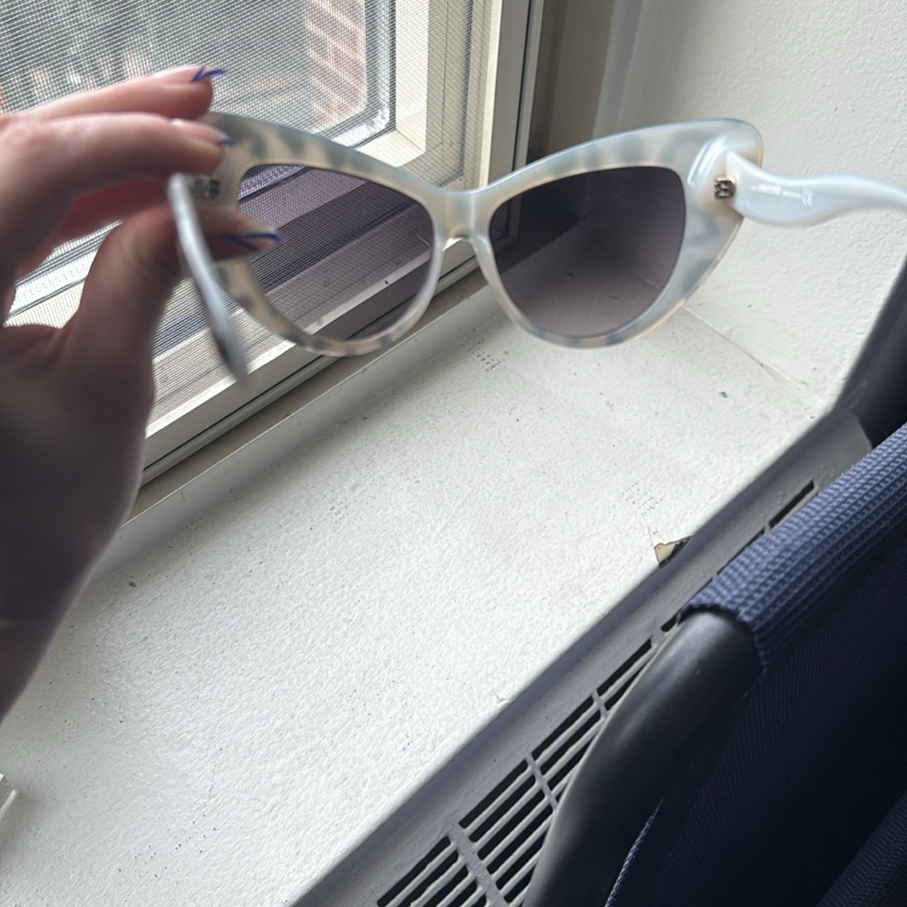 Roberto Cavalli speckled cat eye sunglasses - Picture 3 of 9